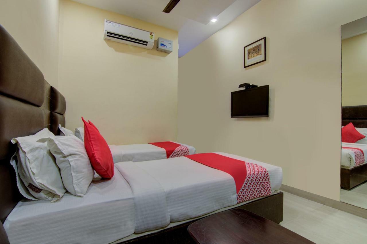 Hotel Sai International Chennai Esterno foto