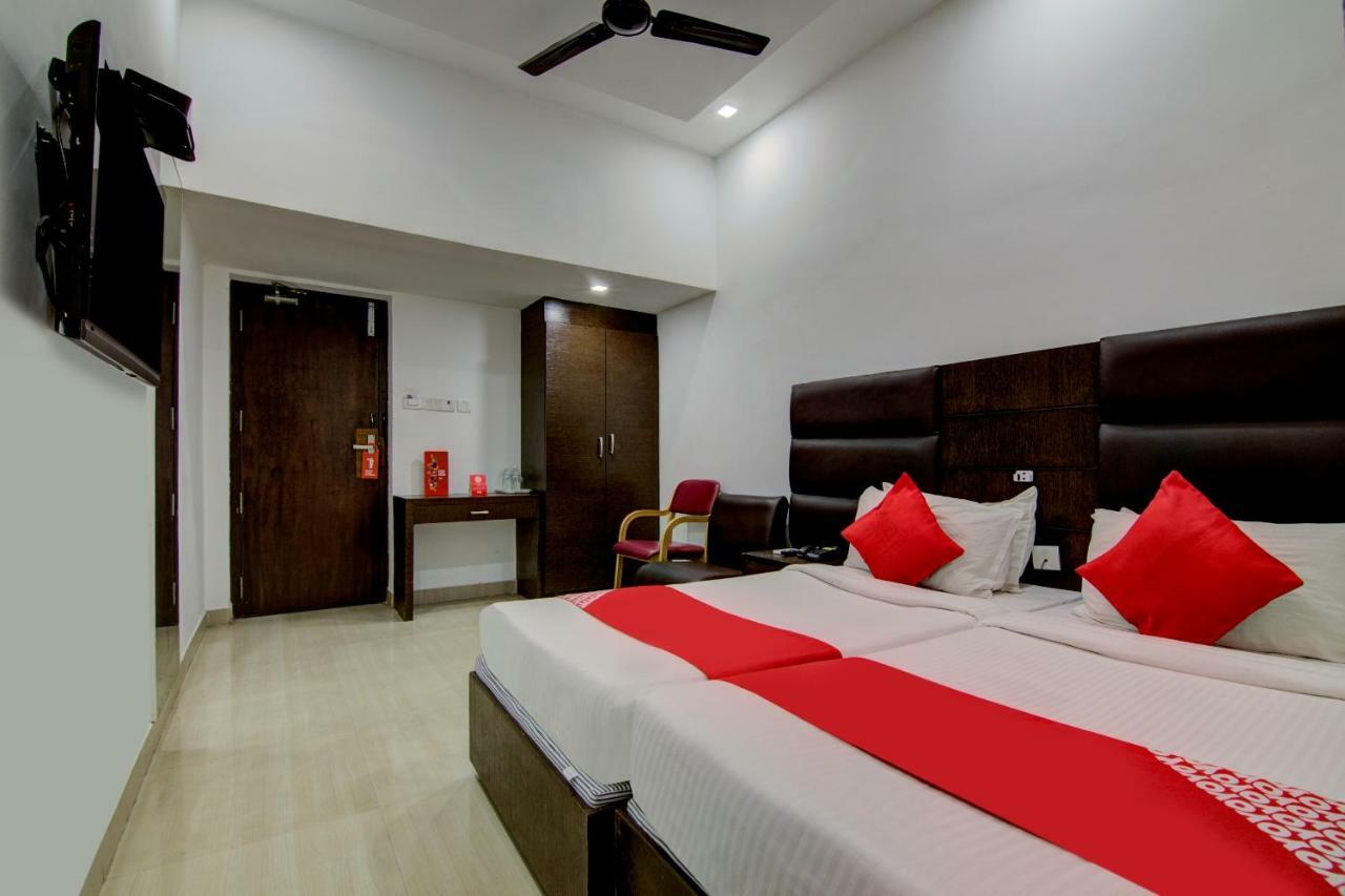 Hotel Sai International Chennai Esterno foto